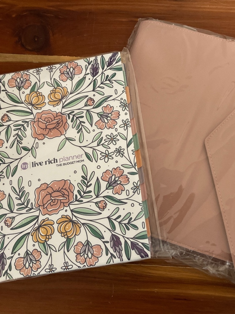 NEW The Budget Mom Live Rich Planner (Small) and Pink Folio